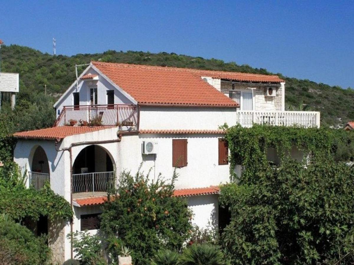 Apartments Katarina Vis Szoba fotó